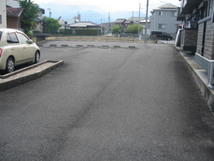 3/5 駐車場