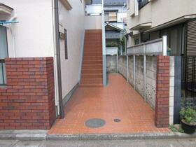 16/16 エントランス