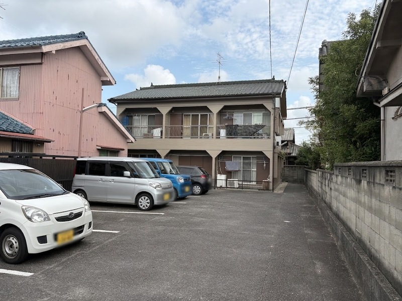 14/14 駐車場