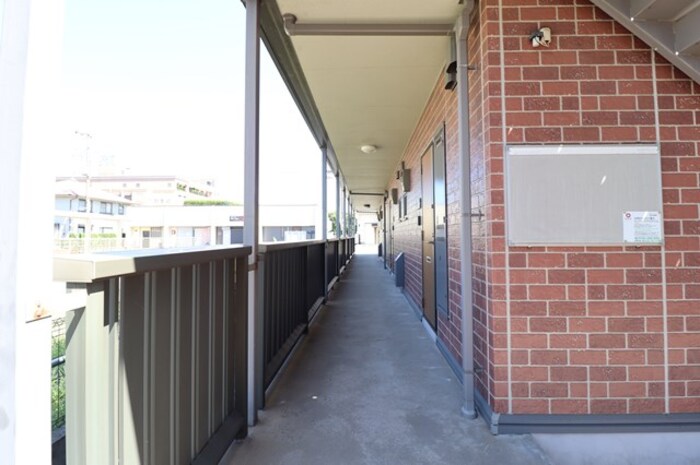 18/27 エントランス