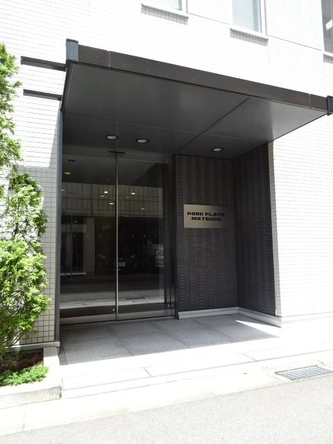 22/30 エントランス