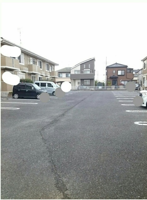 22/30 駐車場