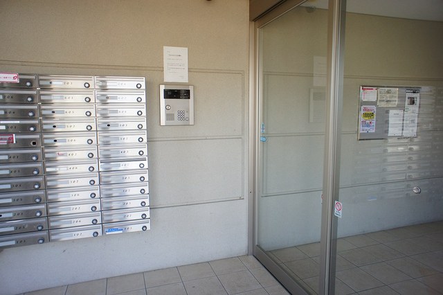 21/30 エントランス