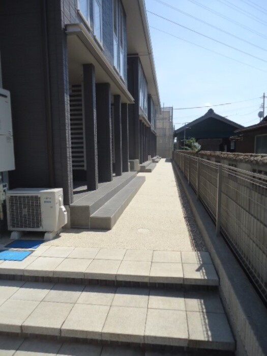 16/28 エントランス