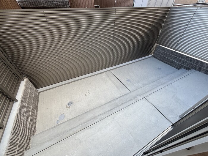 13/20 バルコニー