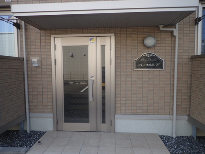15/18 エントランス
