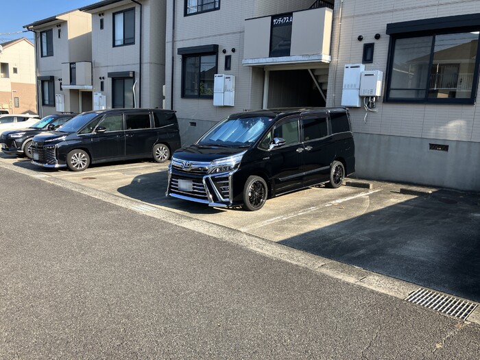 19/19 駐車場