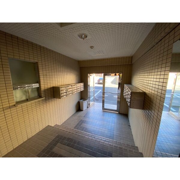 15/20 エントランス