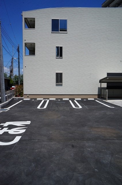 26/30 駐車場