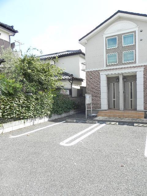 20/28 駐車場
