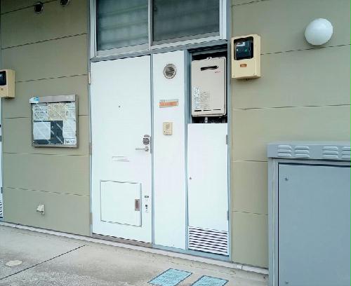 14/14 駐車場