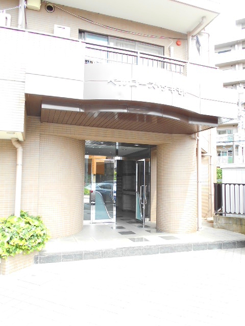 22/30 エントランス