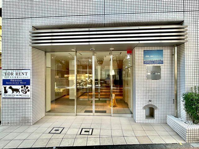 2/3 エントランス