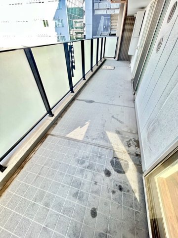 13/18 バルコニー