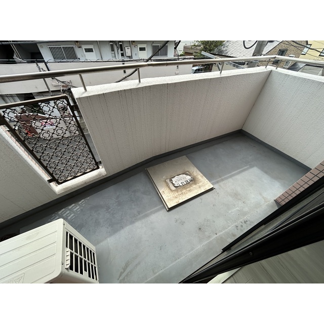 18/23 バルコニー