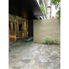 13/16 エントランス