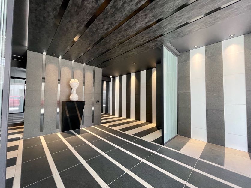 19/26 エントランス