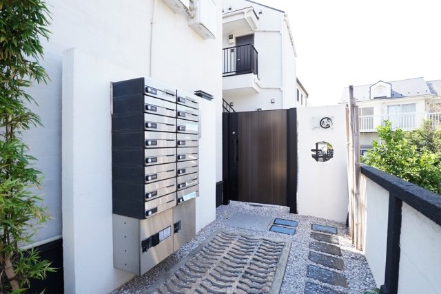 23/24 エントランス