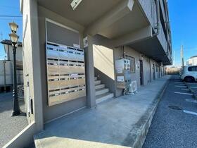 16/17 エントランス