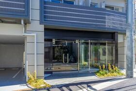 15/16 エントランス