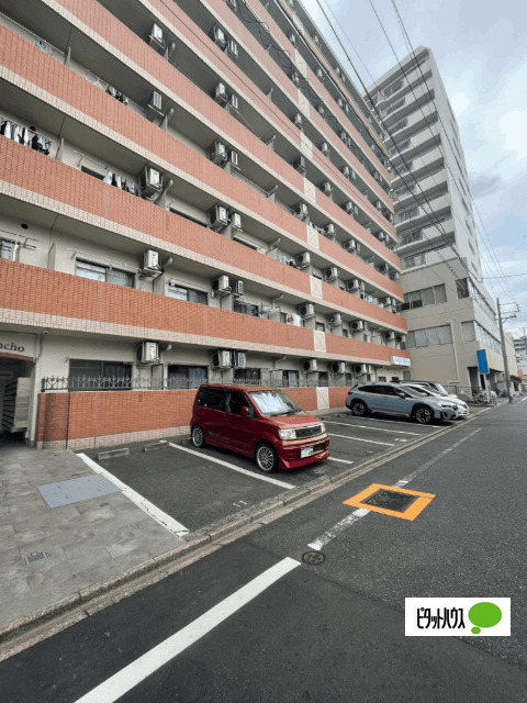18/19 駐車場