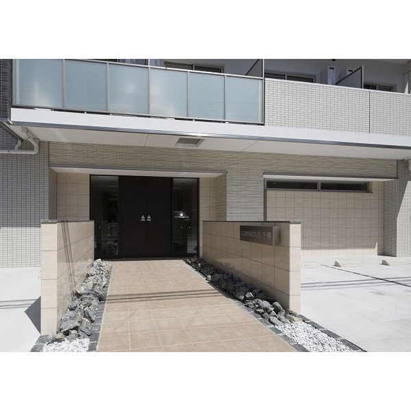 2/4 エントランス