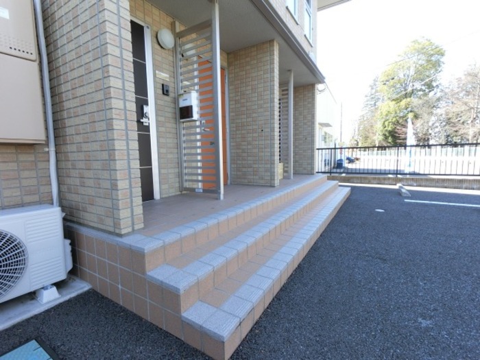 5/8 エントランス