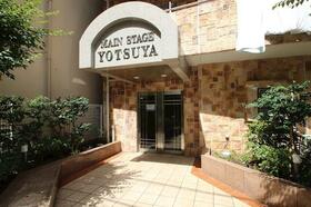 13/13 エントランス