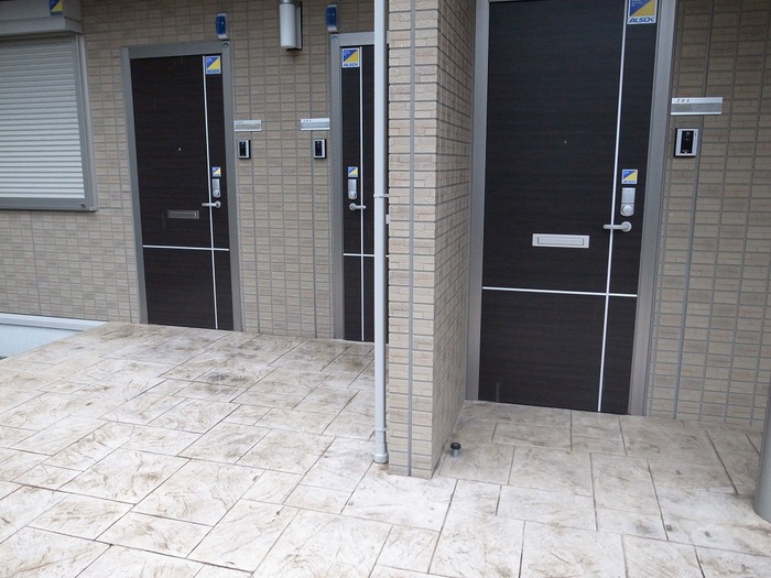 15/22 エントランス