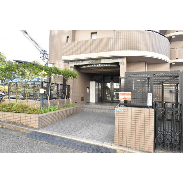 14/19 エントランス