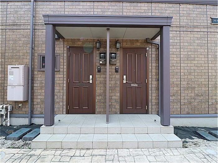 19/19 エントランス