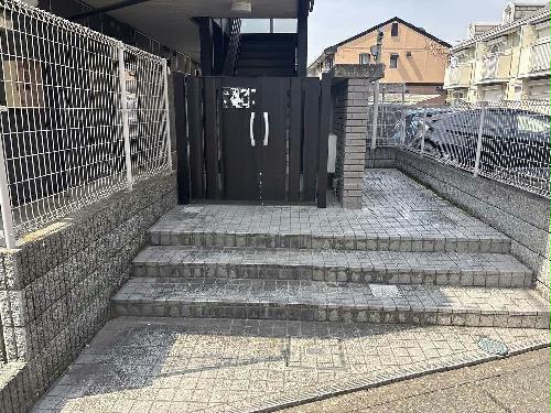 14/23 エントランス