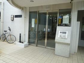 14/15 エントランス