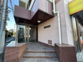 13/13 エントランス