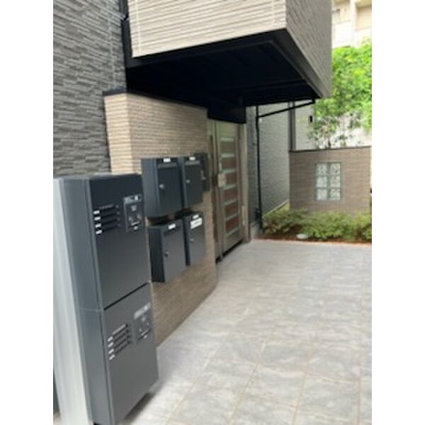 2/2 エントランス