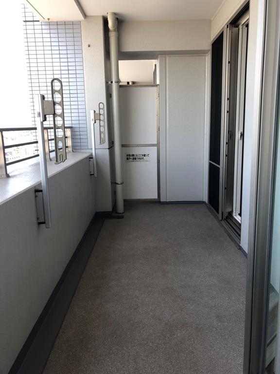 13/19 バルコニー