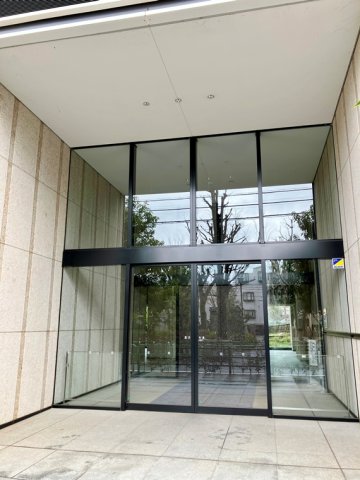 17/27 エントランス