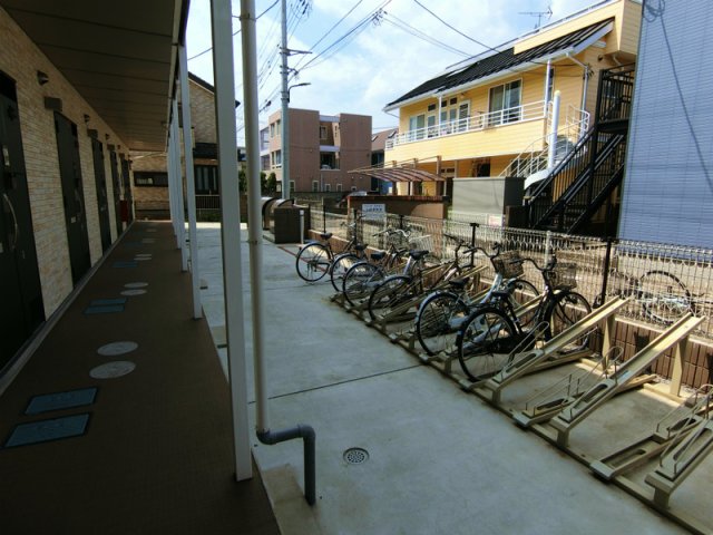 20/30 エントランス