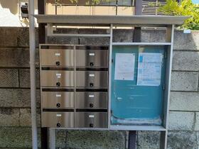 16/17 エントランス