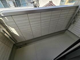 13/16 バルコニー