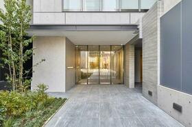 16/25 エントランス