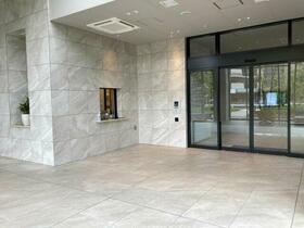 16/16 エントランス