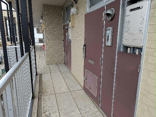 13/15 エントランス