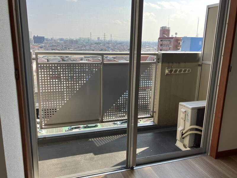 16/23 バルコニー