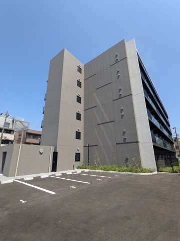 23/28 駐車場