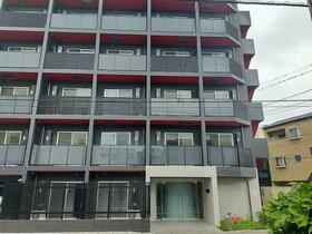 14/20 エントランス