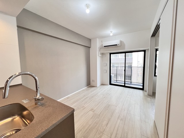 18/29 リビング/ダイニング