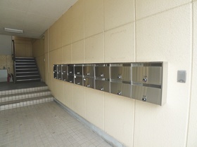 13/13 エントランス