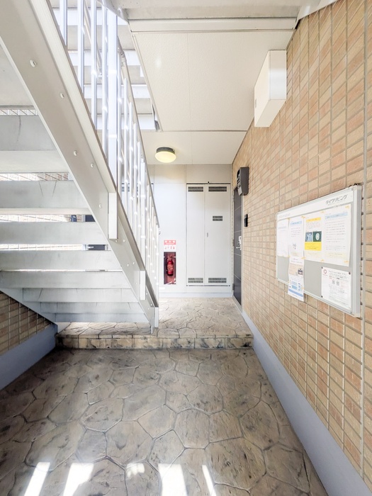 18/24 エントランス