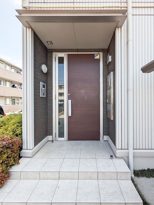 17/27 エントランス